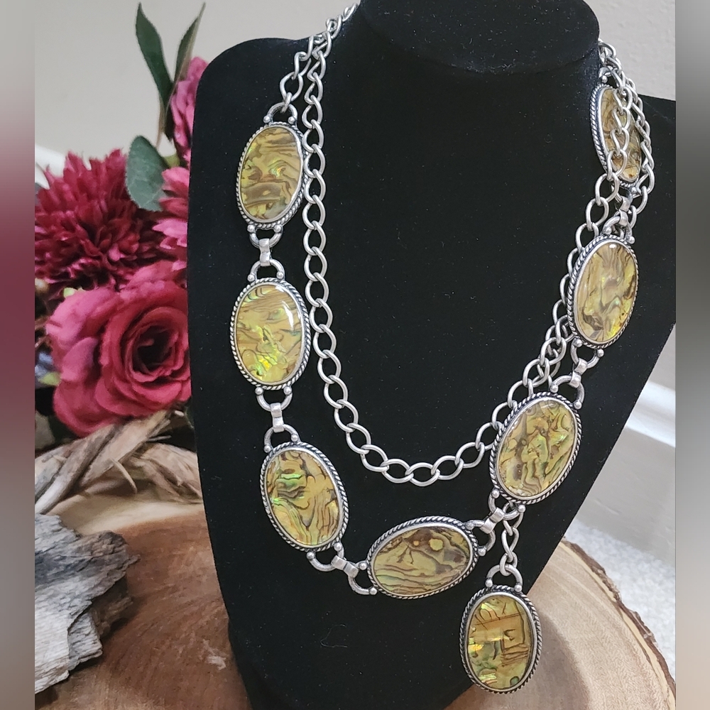 Vintage Concho Chain Belt Silver Tone Abalone-Like Swirled Colors - Picture 9 of 9